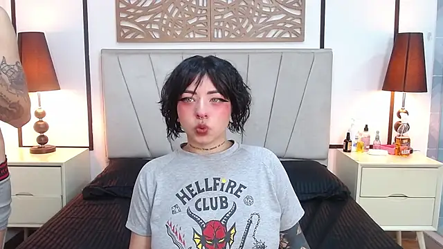 Aria and orien online show from 03/07/25, 11:07