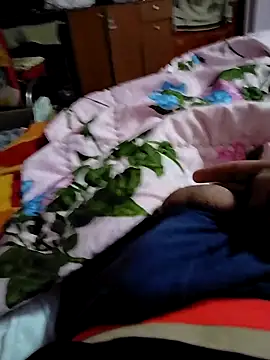 Snapshot of iurinicola chatting on 10/29/25, 11:17 iurinicola online show from 10/29/25, 11:17