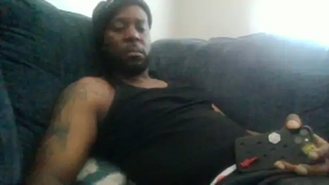 Snapshot of Mouththisbigdick chatting on 03/15/26, 08:26 Mouththisbigdick online show from 03/15/26, 08:26