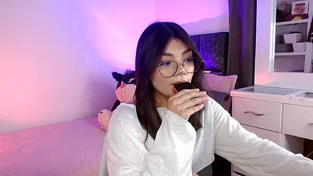  Camilaaa  online show from 10/25/25, 06:43