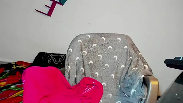 lady marianita  online show from 11/13/25, 01:21