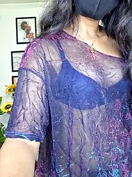 Snapshot of Noor-Bold chatting on 12/20/25, 12:51 Noor-Bold online show from 12/20/25, 12:51