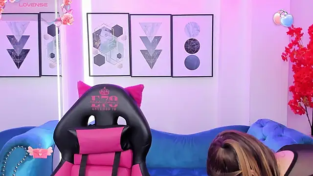 Agatha luxx online show from 03/08/25, 12:41