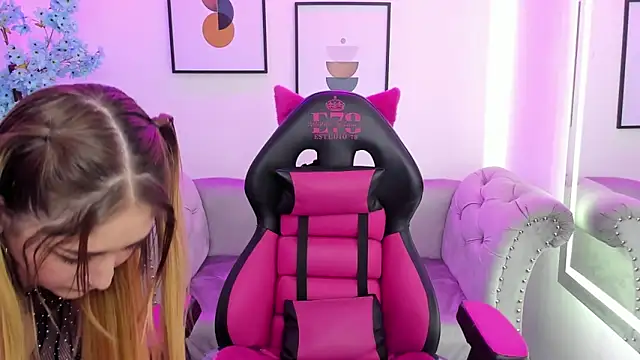 Agatha luxx online show from 03/12/25, 12:36