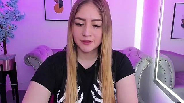 Agatha luxx online show from 03/17/25, 12:46