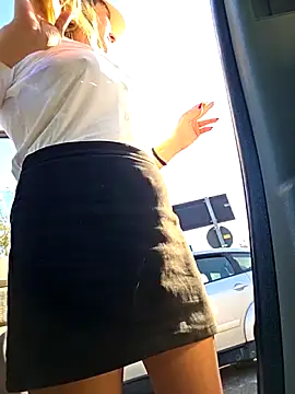 Snapshot of Melody73 chatting on 11/15/25, 11:51 Melody73 online show from 11/15/25, 11:51