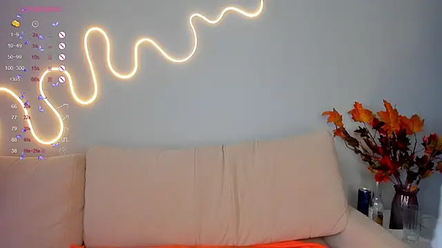 dinky  emily online show from 09/15/25, 10:59