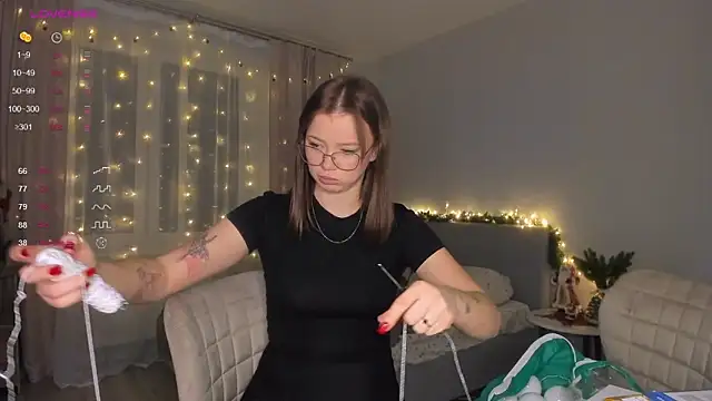 dinky  emily online show from 11/26/25, 04:08