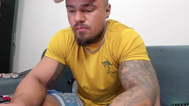 Snapshot of Tiberius_hunk chatting on 03/21/25, 06:38 Tiberius hunk online show from 03/21/25, 06:38