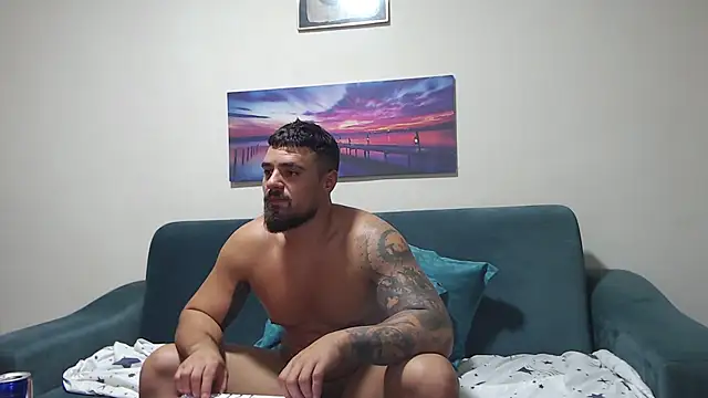 Snapshot of Tiberius_hunk chatting on 09/26/25, 05:50 Tiberius hunk online show from 09/26/25, 05:50