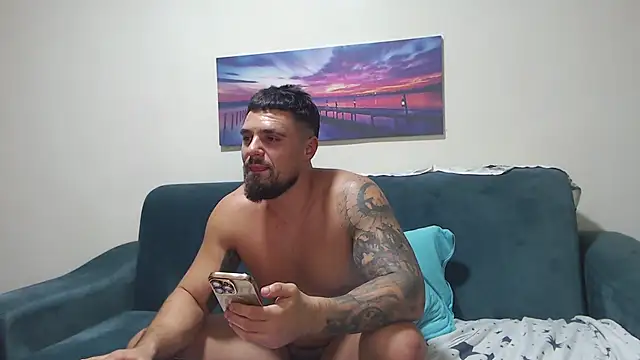 Snapshot of Tiberius_hunk chatting on 10/13/25, 06:52 Tiberius hunk online show from 10/13/25, 06:52