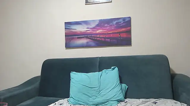 Snapshot of Tiberius_hunk chatting on 10/19/25, 07:58 Tiberius hunk online show from 10/19/25, 07:58