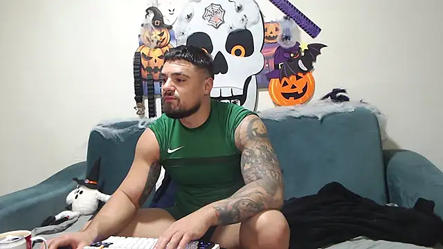 Snapshot of Tiberius_hunk chatting on 11/02/25, 06:16 Tiberius hunk online show from 11/02/25, 06:16