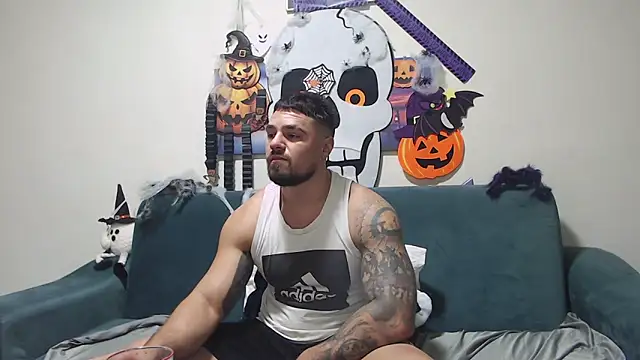 Snapshot of Tiberius_hunk chatting on 11/07/25, 07:08 Tiberius hunk online show from 11/07/25, 07:08