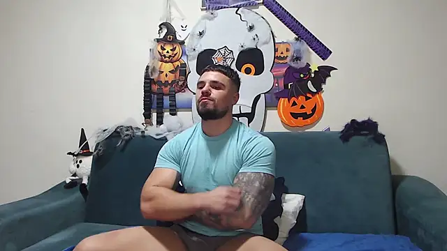 Snapshot of Tiberius_hunk chatting on 11/08/25, 01:55 Tiberius hunk online show from 11/08/25, 01:55