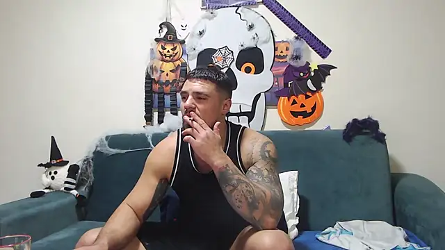 Snapshot of Tiberius_hunk chatting on 11/12/25, 06:30 Tiberius hunk online show from 11/12/25, 06:30