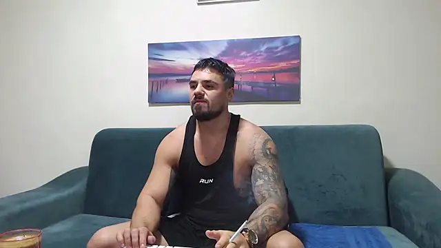 Snapshot of Tiberius_hunk chatting on 11/21/25, 05:06 Tiberius hunk online show from 11/21/25, 05:06