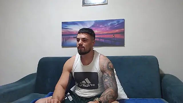 Snapshot of Tiberius_hunk chatting on 11/26/25, 06:03 Tiberius hunk online show from 11/26/25, 06:03