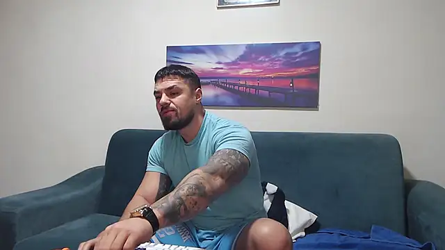 Snapshot of Tiberius_hunk chatting on 12/05/25, 06:33 Tiberius hunk online show from 12/05/25, 06:33