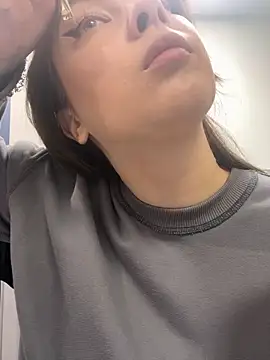 Snapshot of HannaJohnson chatting on 11/03/25, 06:03 HannaJohnson online show from 11/03/25, 06:03