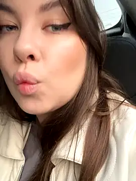 Snapshot of HannaJohnson chatting on 11/25/25, 05:51 HannaJohnson online show from 11/25/25, 05:51