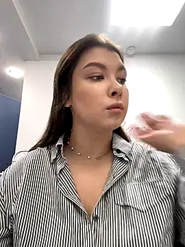 Snapshot of HannaJohnson chatting on 12/19/25, 06:20 HannaJohnson online show from 12/19/25, 06:20