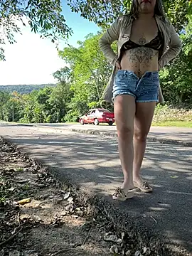 Snapshot of lunaxxx_69 chatting on 09/13/25, 08:41 lunaxxx 69 online show from 09/13/25, 08:41