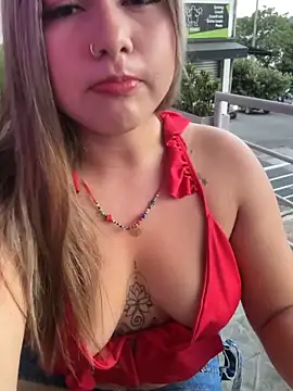 Snapshot of lunaxxx_69 chatting on 03/21/26, 11:08 lunaxxx 69 online show from 03/21/26, 11:08