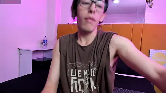 Andrew Wolff online show from 03/08/25, 04:45