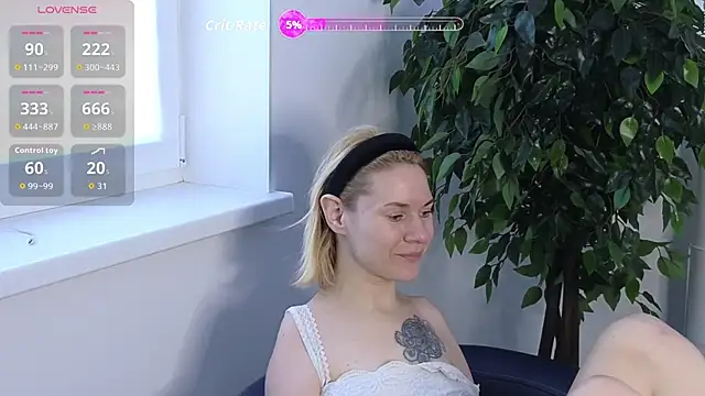 EmmaGallen online show from 10/14/25, 09:21