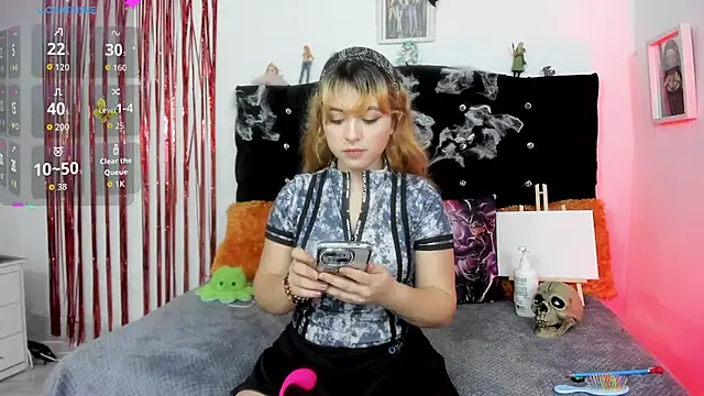 Snapshot of young_jung chatting on 10/20/25, 01:17 young jung online show from 10/20/25, 01:17