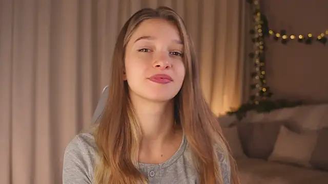 UdelaHathorne online show from 10/11/25, 03:54