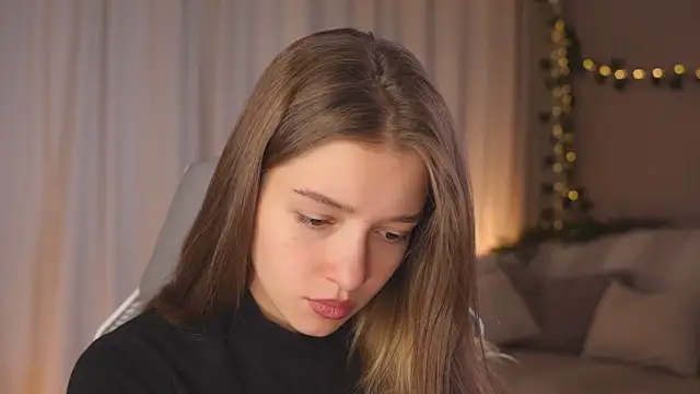 UdelaHathorne online show from 10/12/25, 02:38