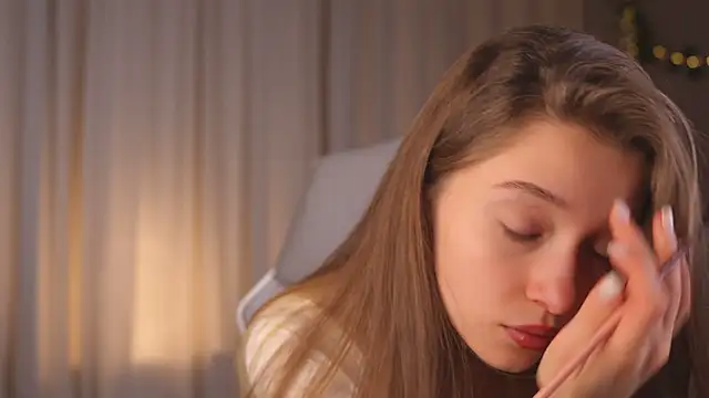 UdelaHathorne online show from 10/18/25, 03:46