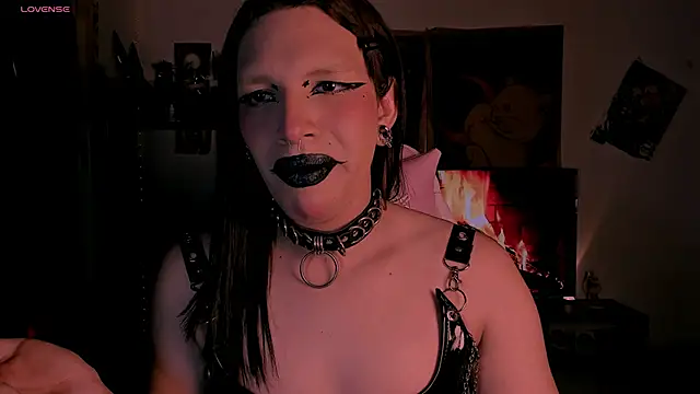 Snapshot of Loona_s chatting on 03/05/25, 04:13 Loona s online show from 03/05/25, 04:13