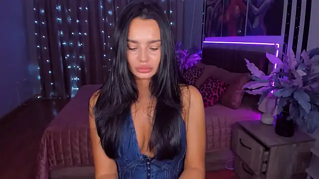 Snapshot of DanaSincere chatting on 03/19/25, 04:03 DanaSincere online show from 03/19/25, 04:03