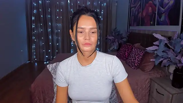 Snapshot of DanaSincere chatting on 09/13/25, 05:40 DanaSincere online show from 09/13/25, 05:40