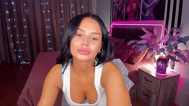 Snapshot of DanaSincere chatting on 10/04/25, 05:49 DanaSincere online show from 10/04/25, 05:49