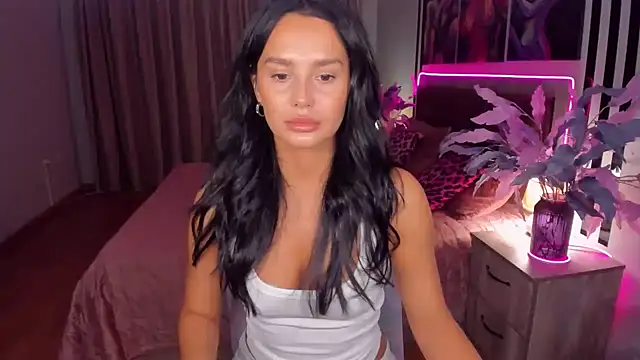 Snapshot of DanaSincere chatting on 10/08/25, 04:21 DanaSincere online show from 10/08/25, 04:21