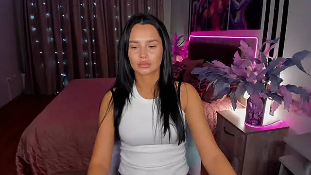 Snapshot of DanaSincere chatting on 10/23/25, 03:39 DanaSincere online show from 10/23/25, 03:39