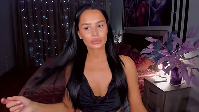 Snapshot of DanaSincere chatting on 11/27/25, 03:41 DanaSincere online show from 11/27/25, 03:41