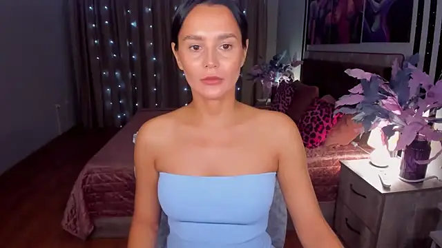 Snapshot of DanaSincere chatting on 11/29/25, 06:27 DanaSincere online show from 11/29/25, 06:27