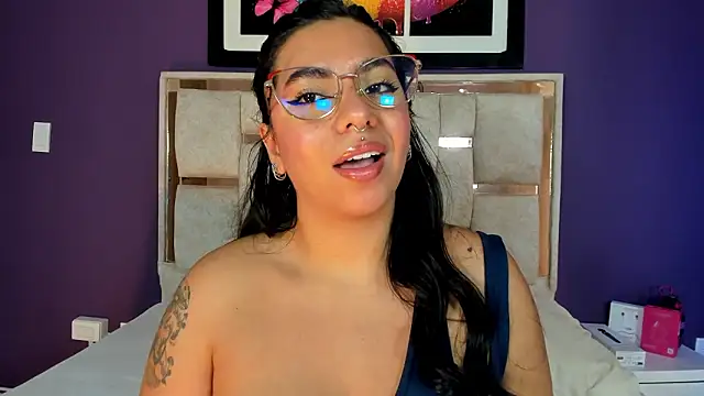 emilyy cooperr online show from 02/10/26, 12:20