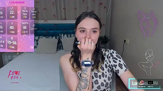 Snapshot of EmelyMason chatting on 03/10/26, 11:26 EmelyMason online show from 03/10/26, 11:26