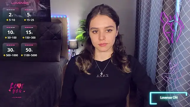 Snapshot of EmelyMason chatting on 03/12/26, 05:57 EmelyMason online show from 03/12/26, 05:57