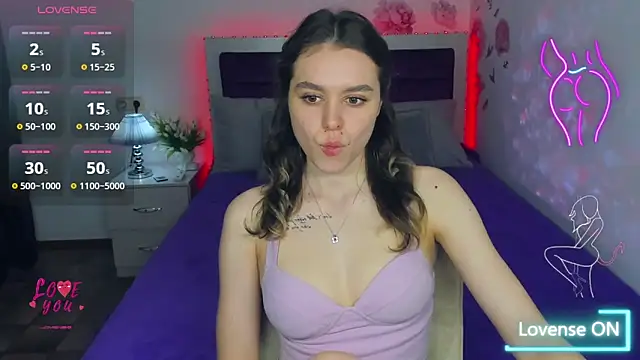 Snapshot of EmelyMason chatting on 03/13/26, 05:36 EmelyMason online show from 03/13/26, 05:36