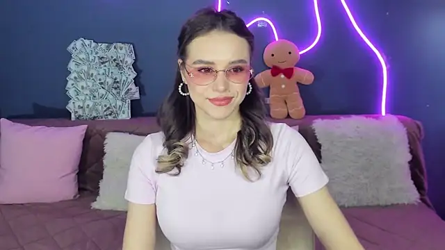 Snapshot of EmelyMason chatting on 03/21/26, 08:30 EmelyMason online show from 03/21/26, 08:30