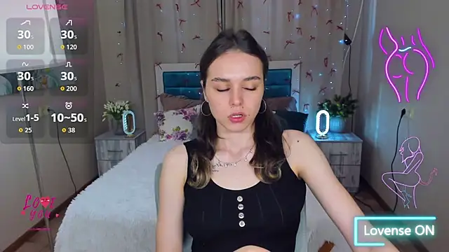 Snapshot of EmelyMason chatting on 03/31/26, 05:41 EmelyMason online show from 03/31/26, 05:41