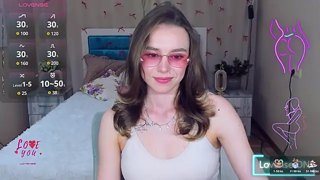 Snapshot of EmelyMason chatting on 04/17/26, 11:35 EmelyMason online show from 04/17/26, 11:35