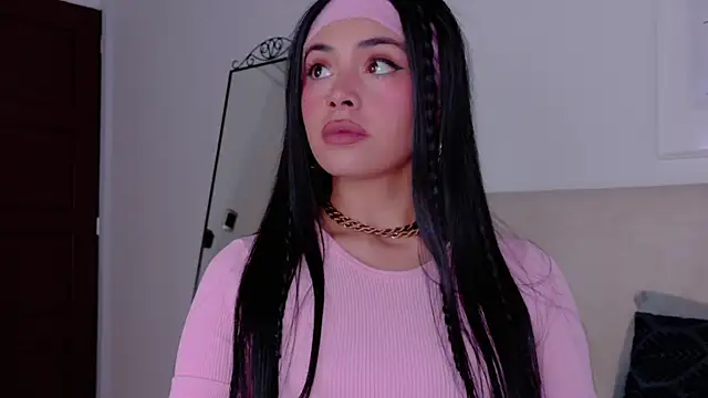 SaritaBratz online show from 02/05/26, 08:57